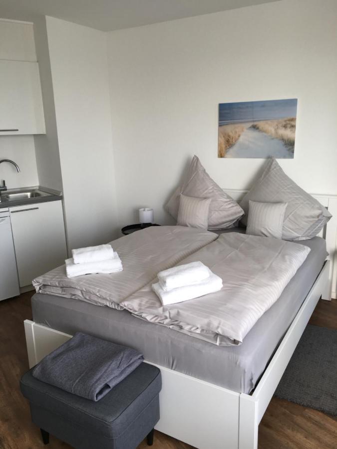 Apartment 9, Og 23